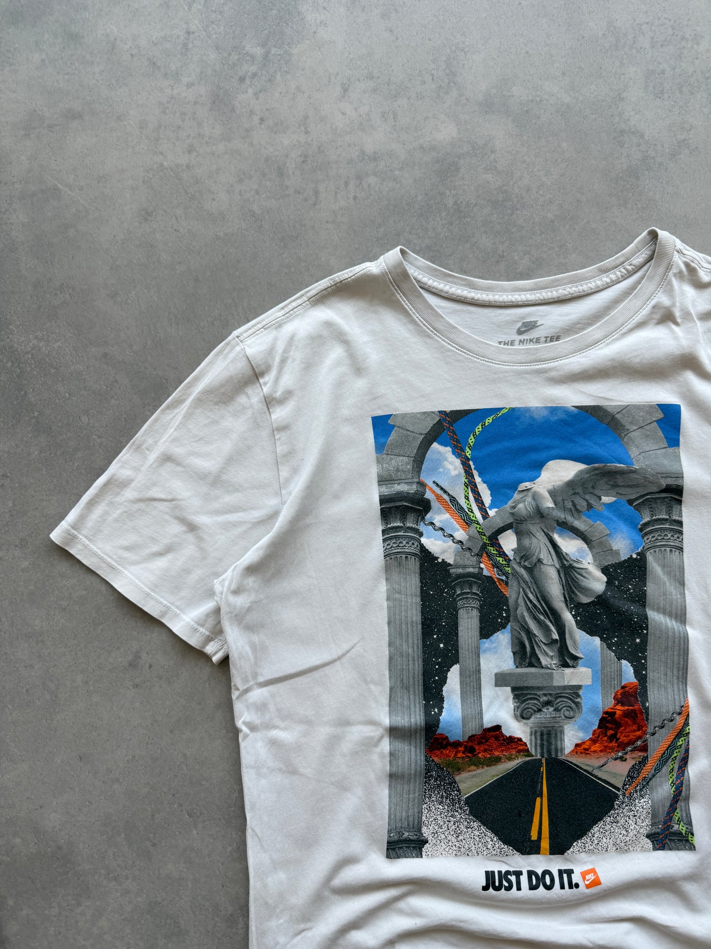 Nike muška bijela slim fit majica (L)