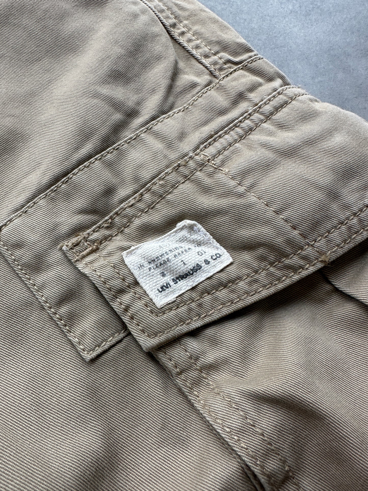 Levis muške baggy cargo hlace (33x30)