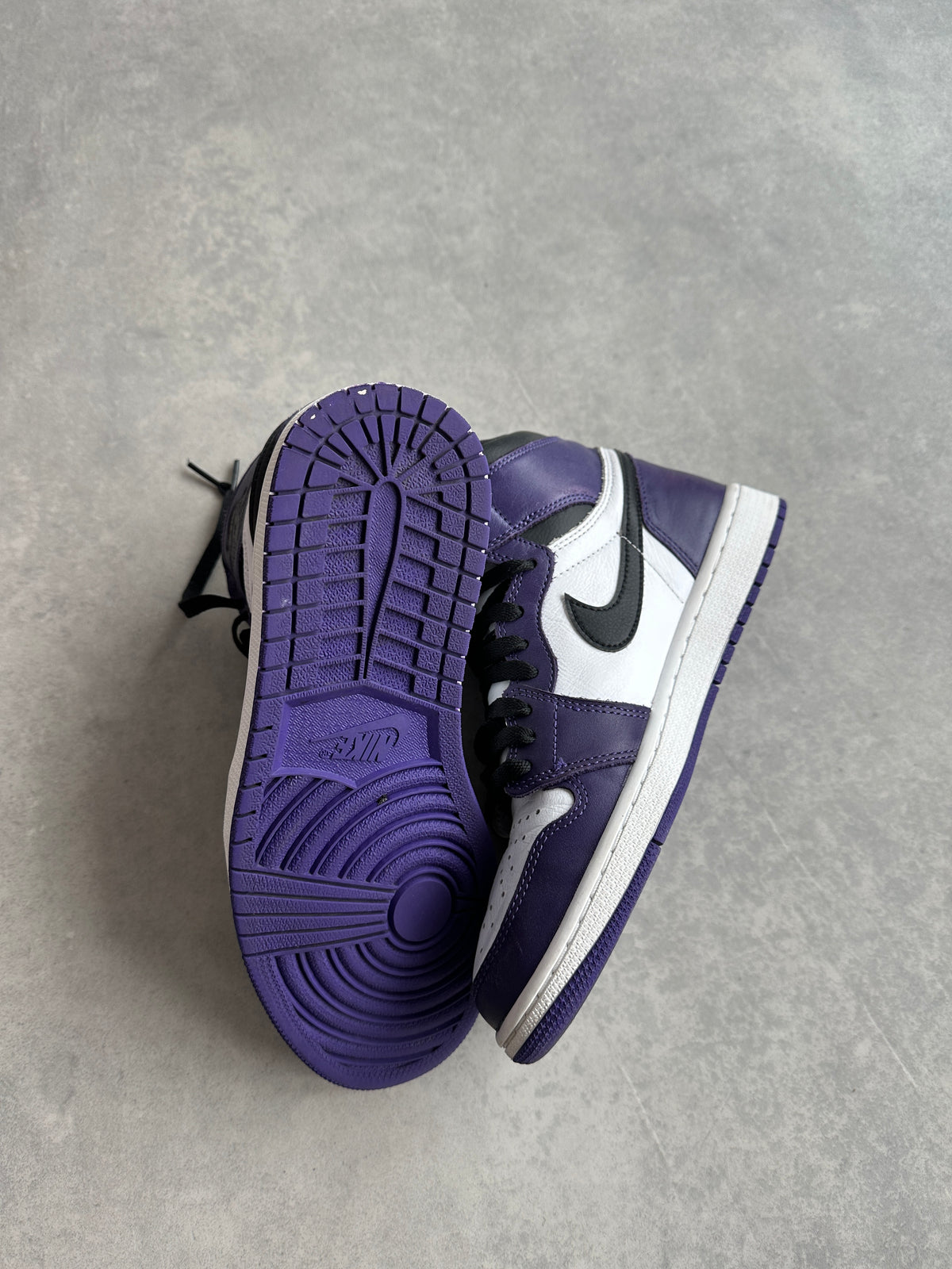 Nike Air Jordan 1 Retro High Court Purple White muške patike (42.5)