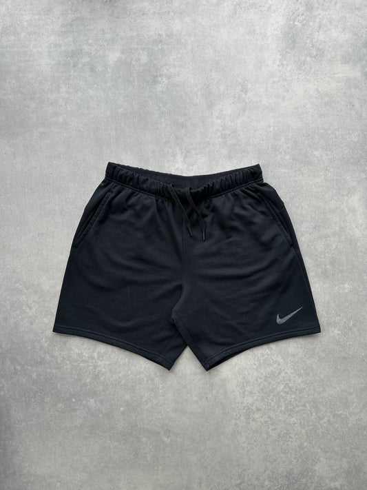 Nike basic crni muški šorc (L)