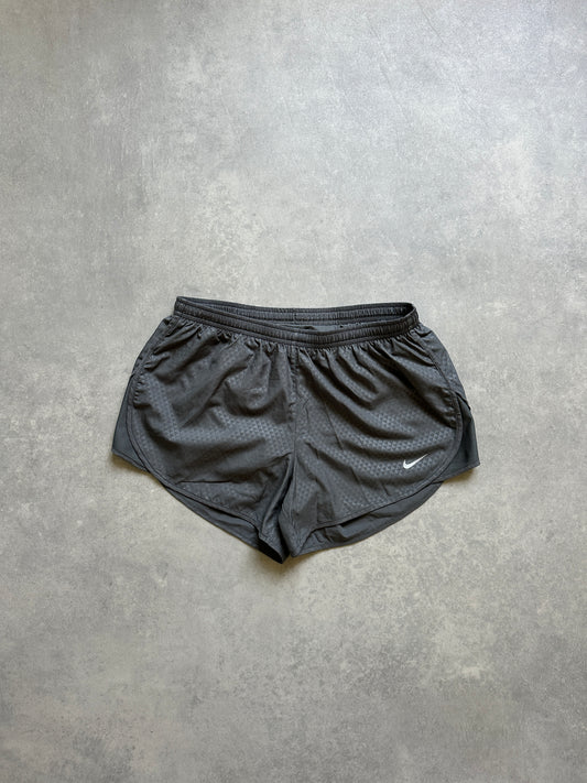 Nike sivi ženski sportski šorc (S)