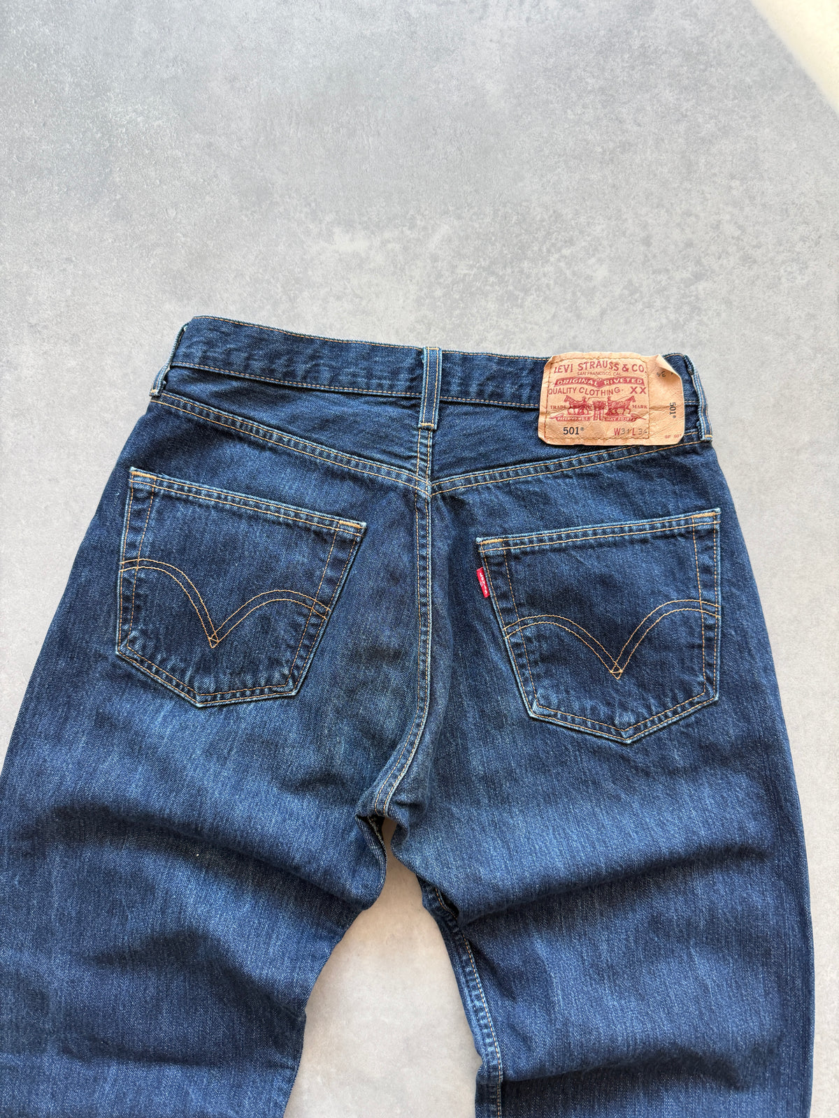 Levis 501 muške tamno plave farmerke (31x34)
