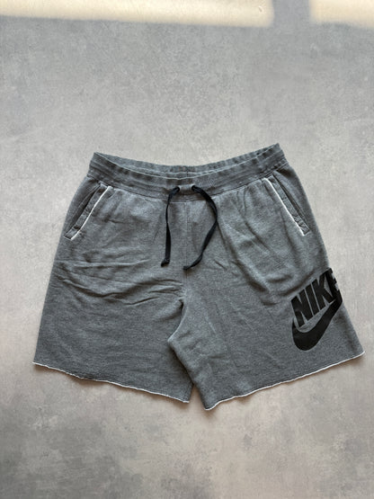 Nike muški sivi basic šorc (XL)