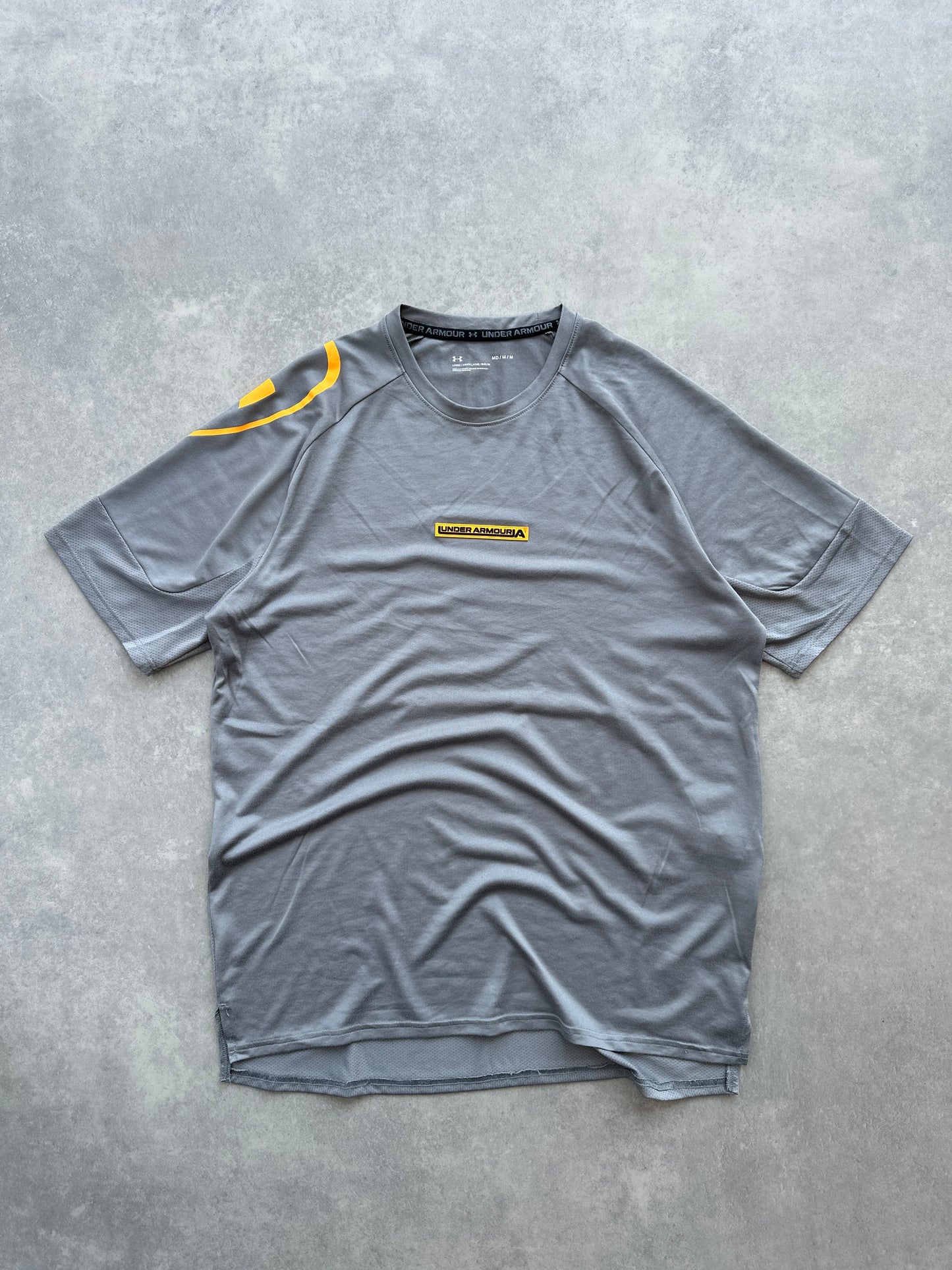 Under Armour muška siva sportska majica (M)