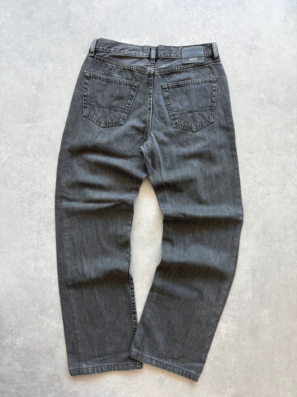 Hugo Boss muške relaxed fit crne farmerke (32)