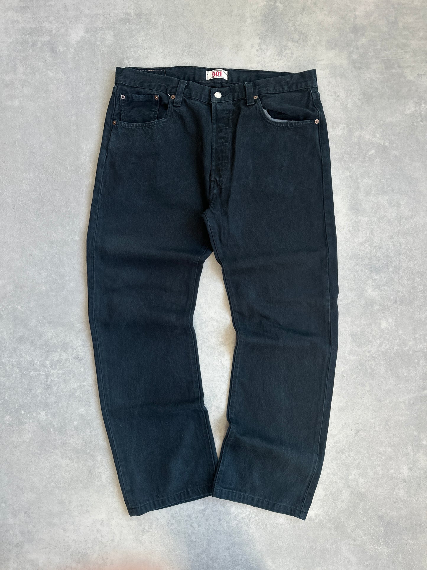 Levis 501 muške crne farmerke (38x32)