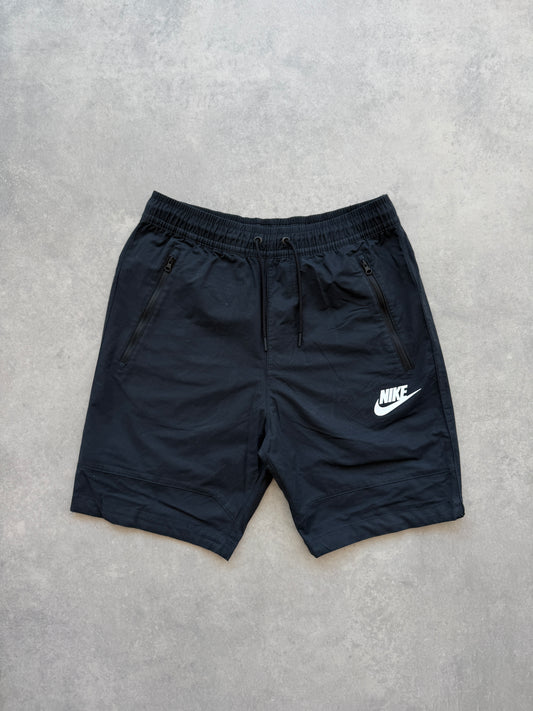 Nike muški basic crni šuškavi šorc (S)