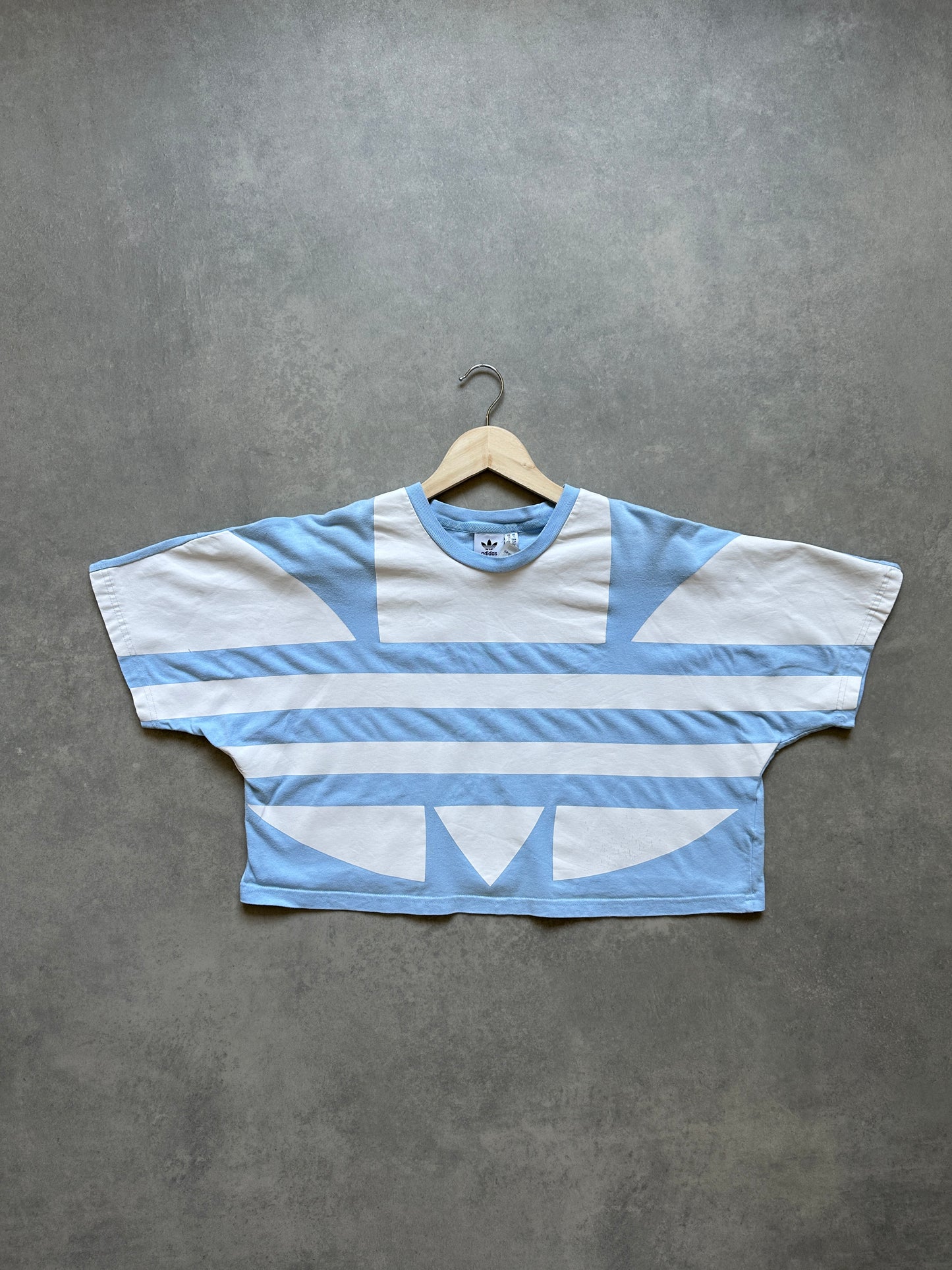 Adidas crop top ženska majica (S)