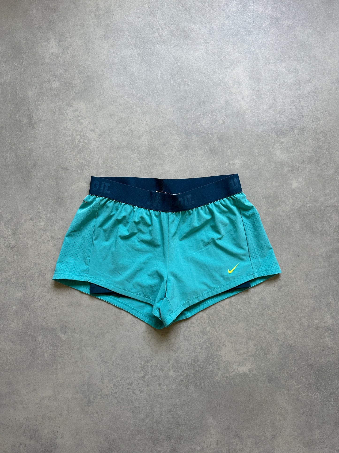 Nike zeleni ženski sportski šorc (M)