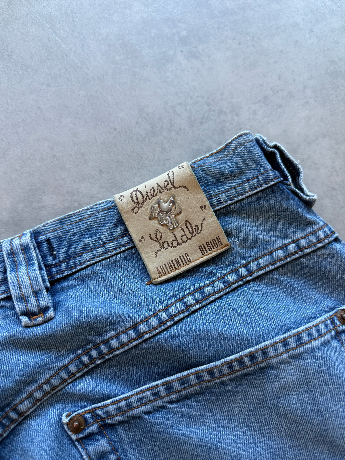 Diesel Saddler vintage 90s muške baggy farmerke (38)