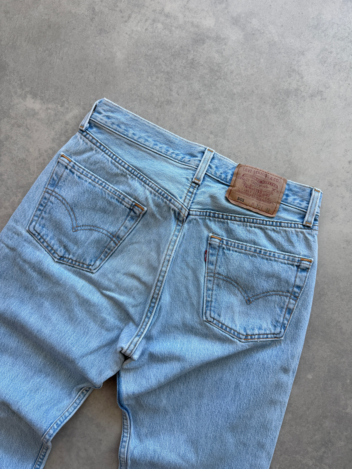 Levis 501 vintage 90s muške farmerke (30x32)