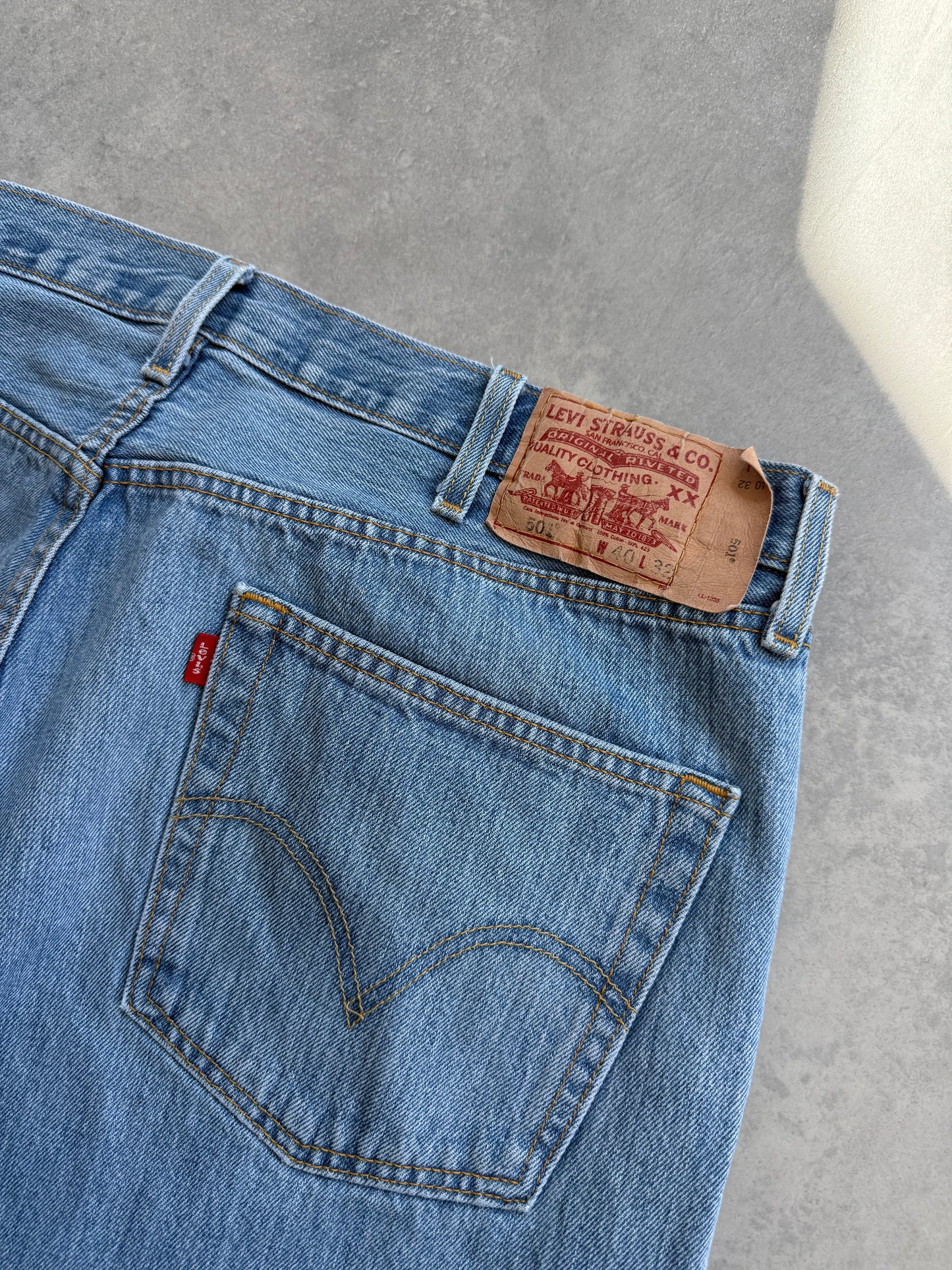 Levis 501 muške svijetlo plave farmerke (40x32)