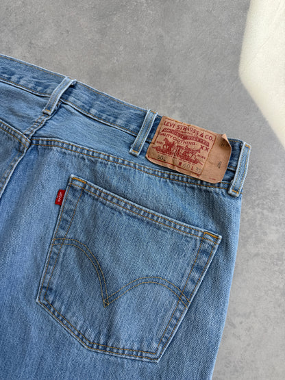 Levis 501 muške svijetlo plave farmerke (40x32)