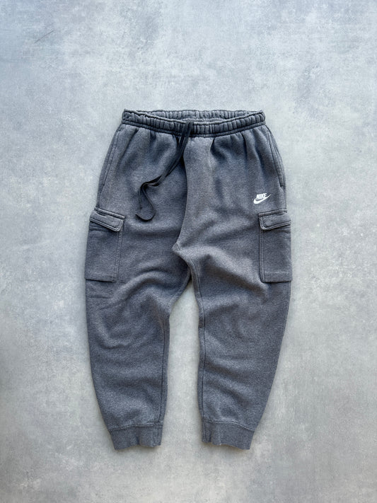 Nike muška siva cargo trenerka (XL)