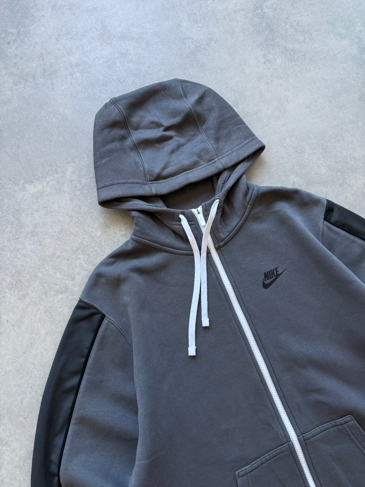Nike muška siva zip up dukserica (M)