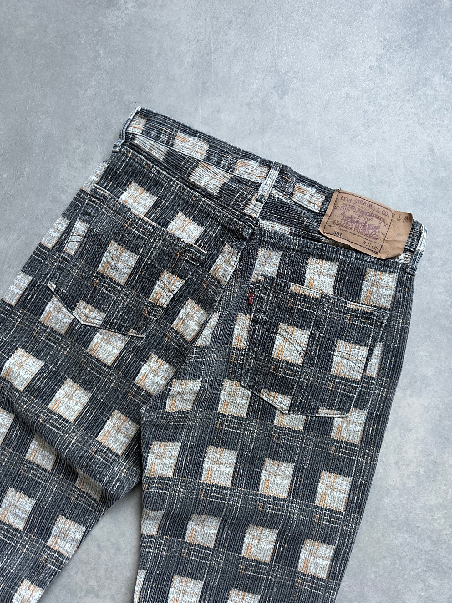 Levis 501 vintage ženske hlace (31x36)