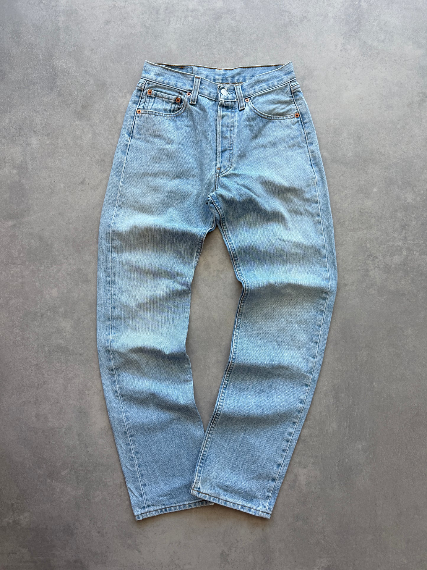 Levis 501 vintage 90s ženske farmerke (28x32)