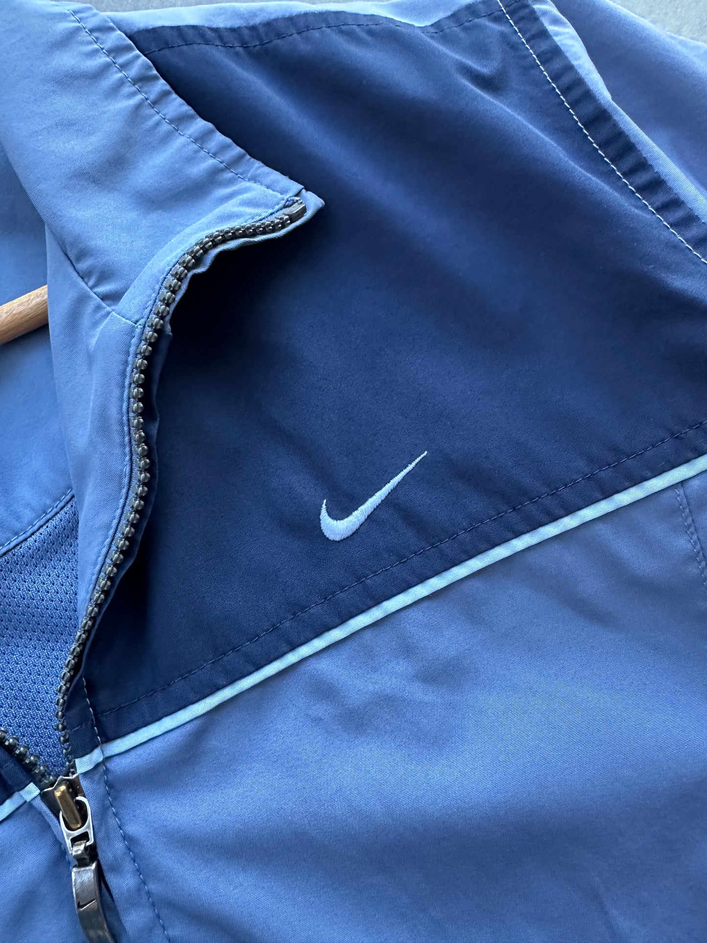Nike 2000s ženska šuškava dukserica (L)