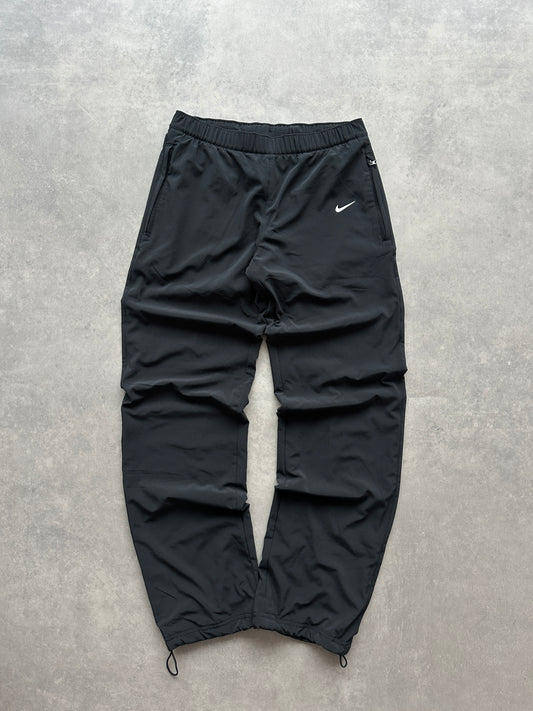 Nike ženska baggy crna šuškava trenerka (XS)