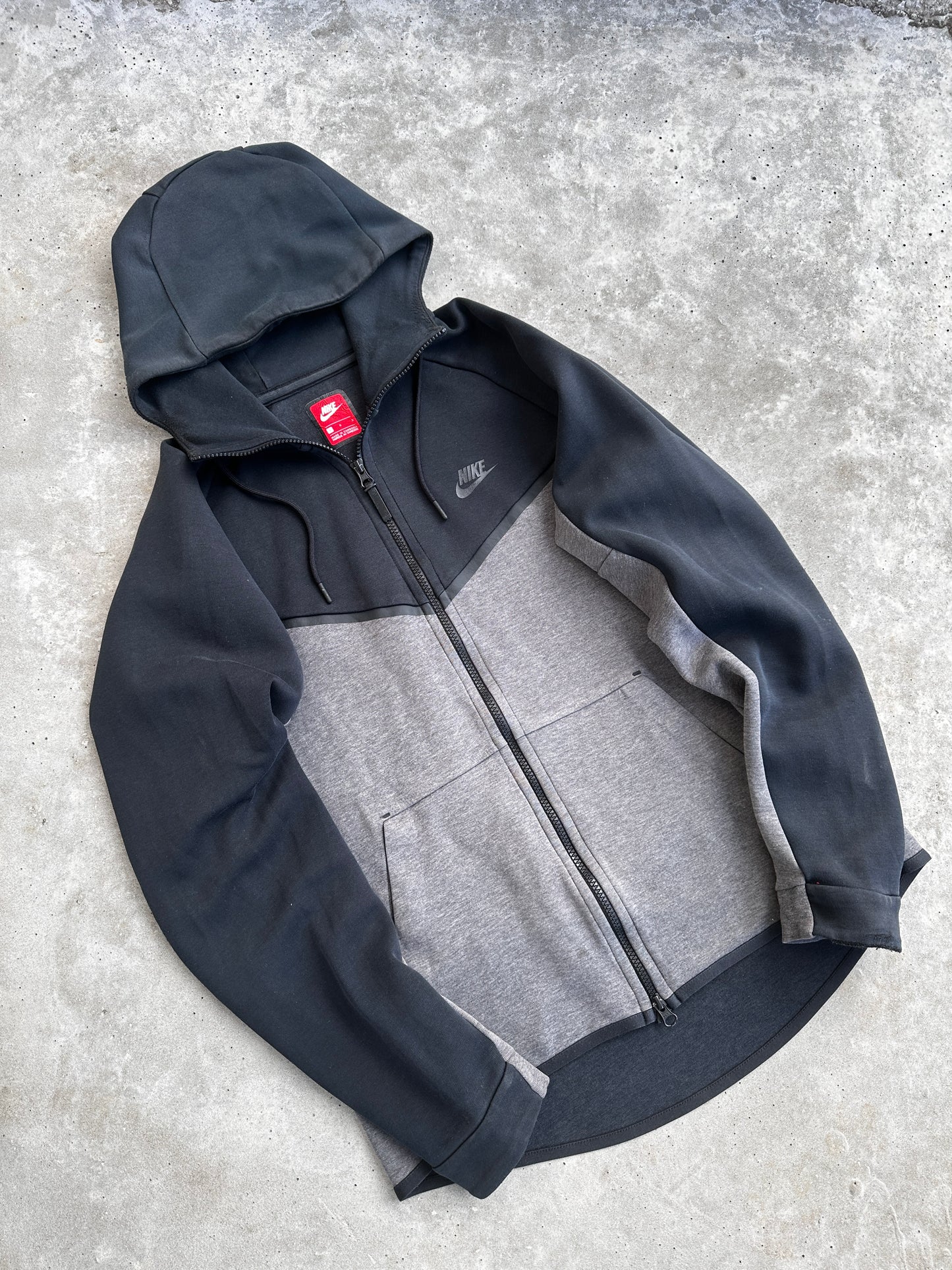 Nike Tech Fleece muški komplet (L)