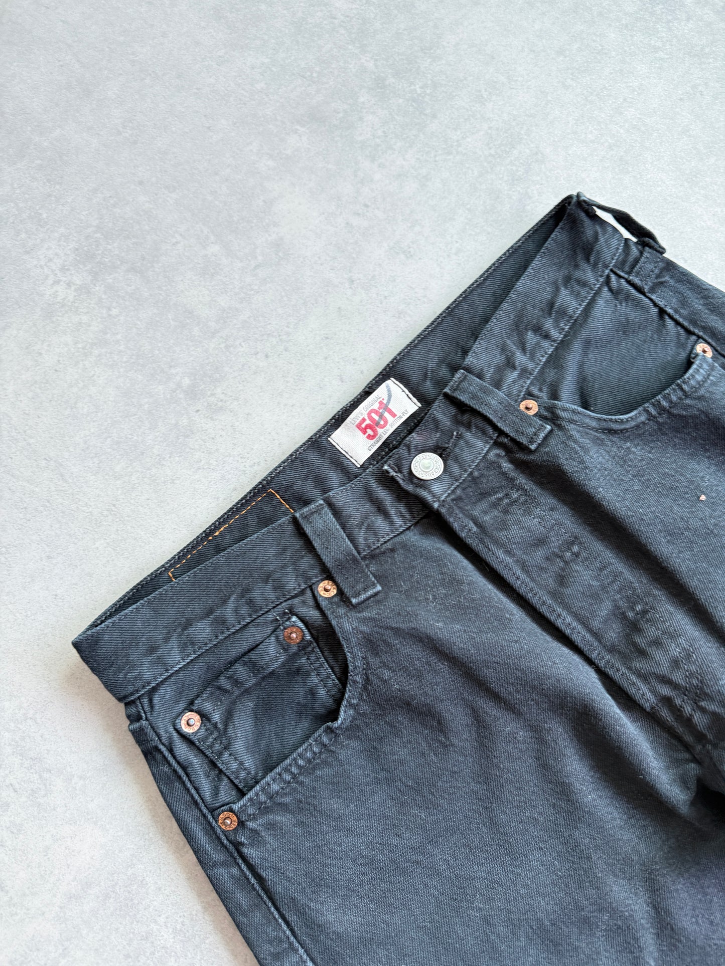 Levis 501 muške crne farmerke (30x32)