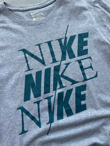Nike muška siva majica (L)