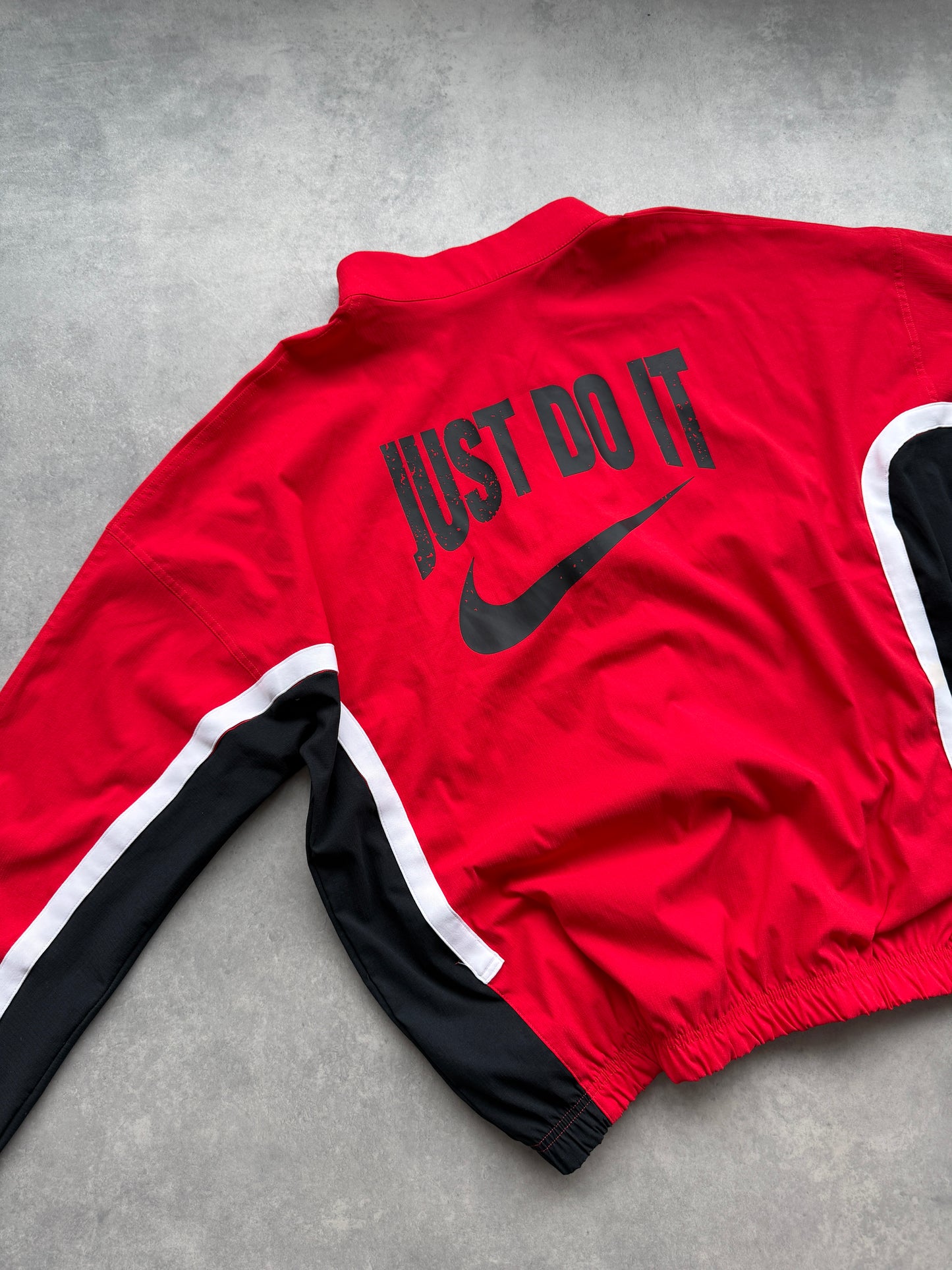 Nike muška crvena šuškava dukserica (M)