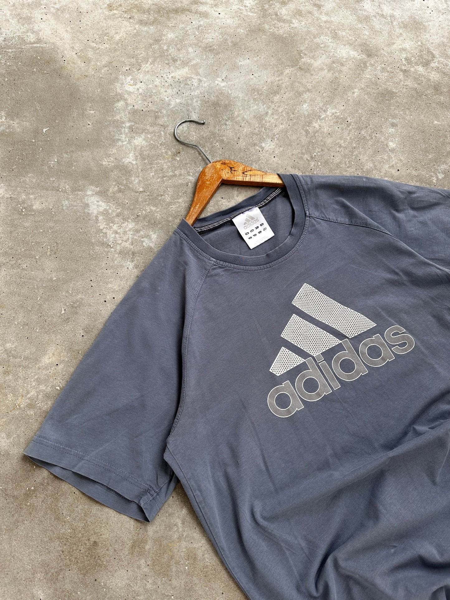 Adidas 2000s basic muška majica (S)