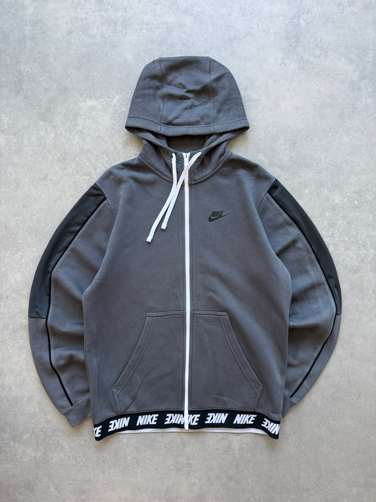 Nike muška siva zip up dukserica (M)