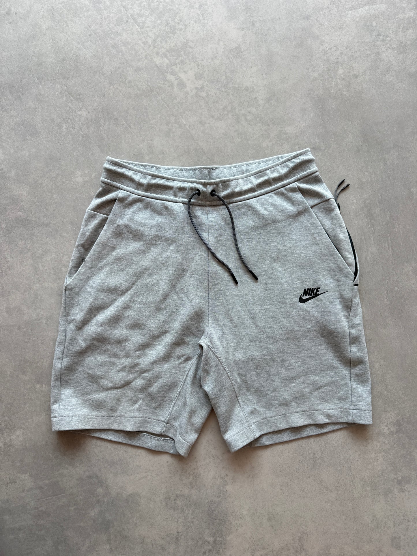 Nike Tech Fleece muški sivi šorc (S)