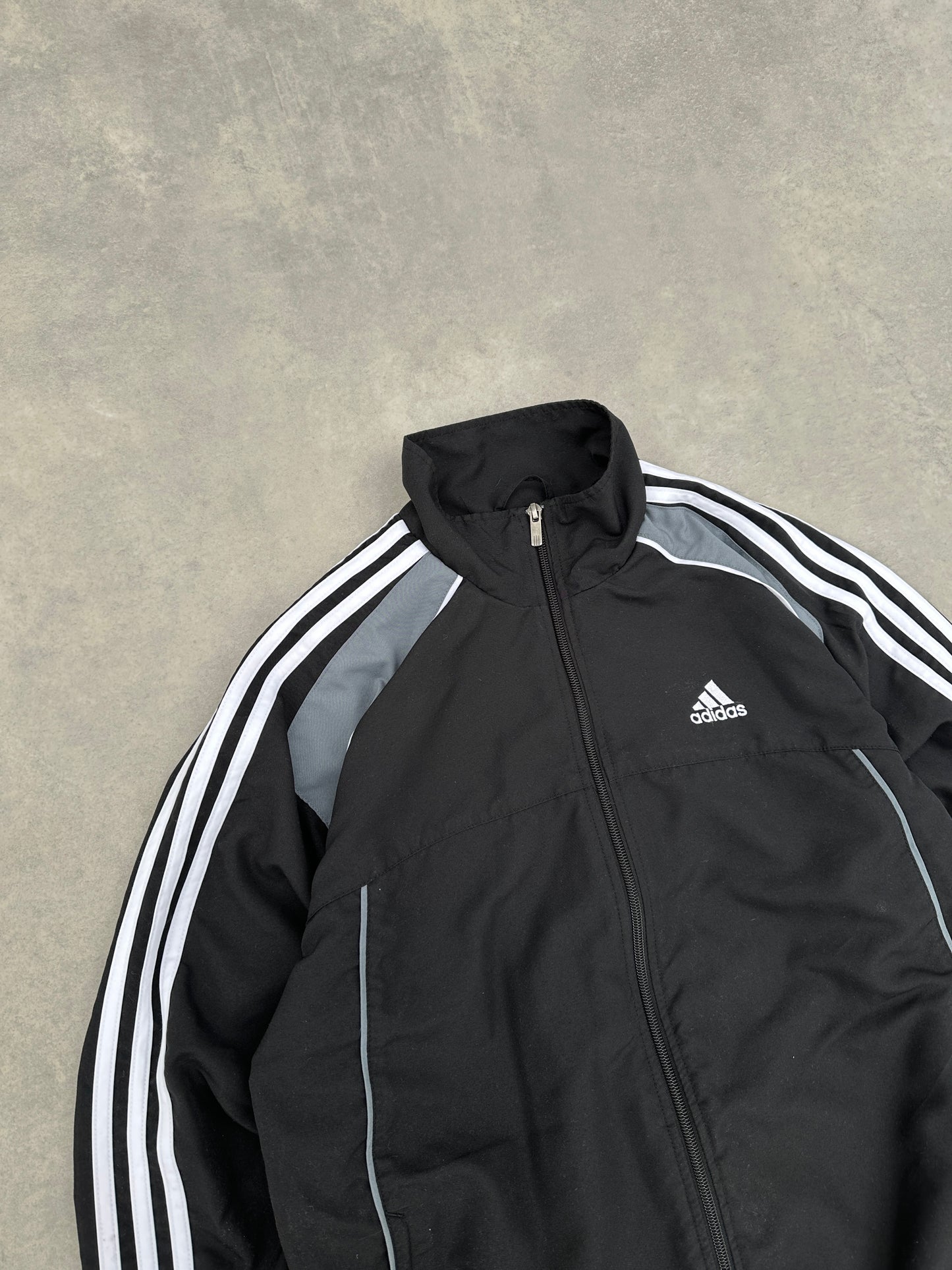 Adidas 2000s muška basic šuškava dukserica (S)