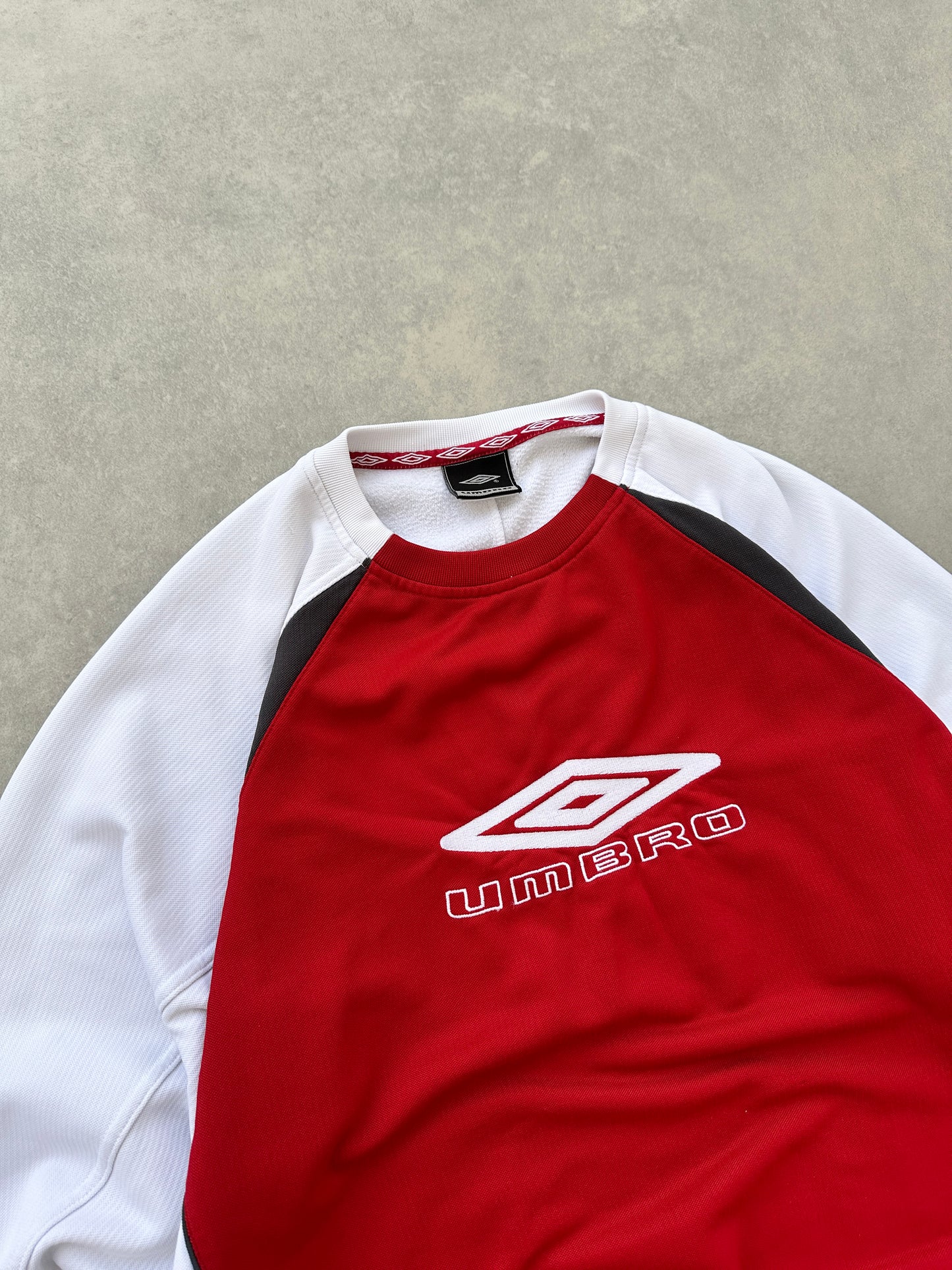 Umbro 2000s muška sportska crvena dukserica (M)