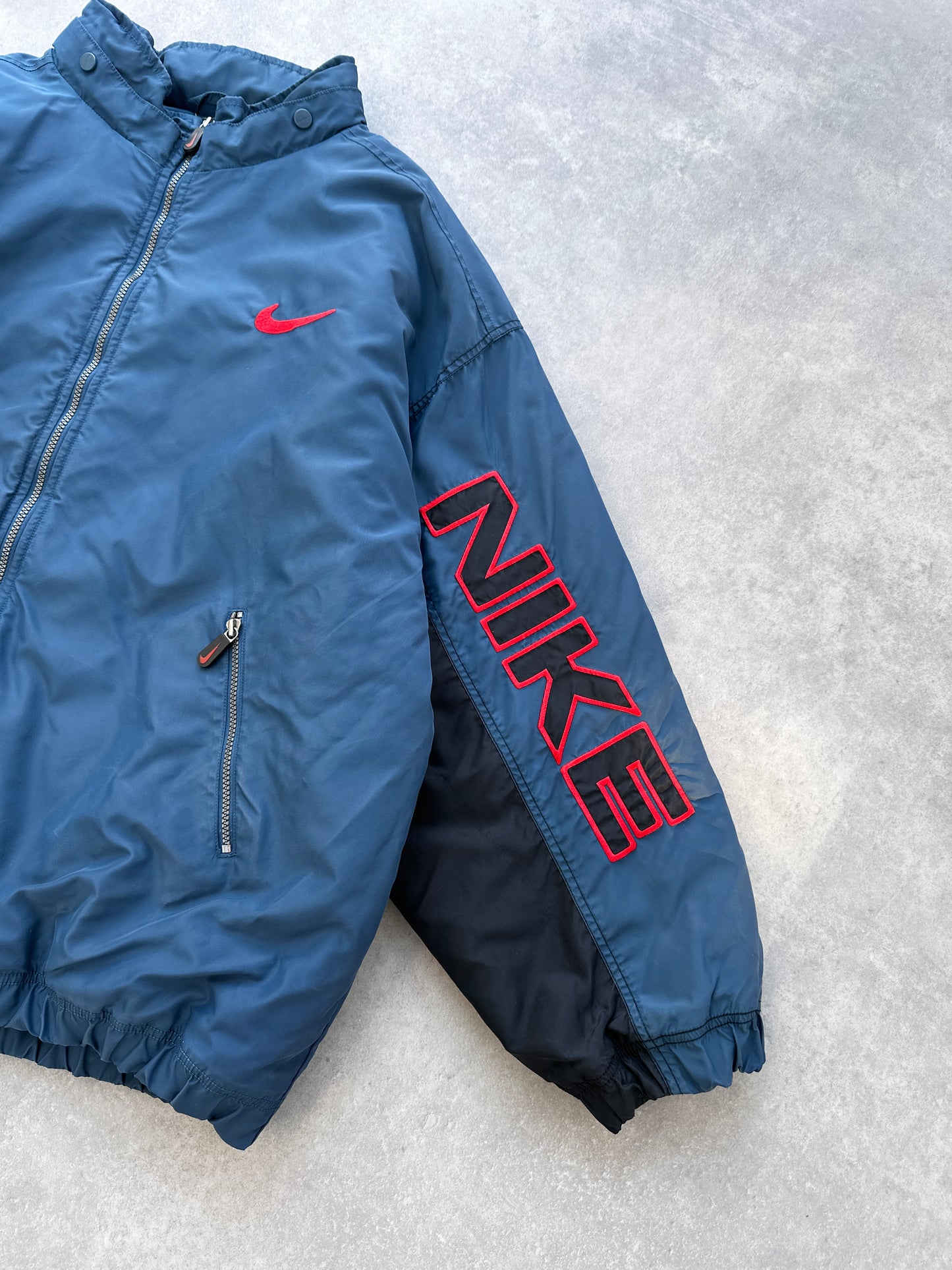 Nike 90s muska plava puffer jakna (XXL)