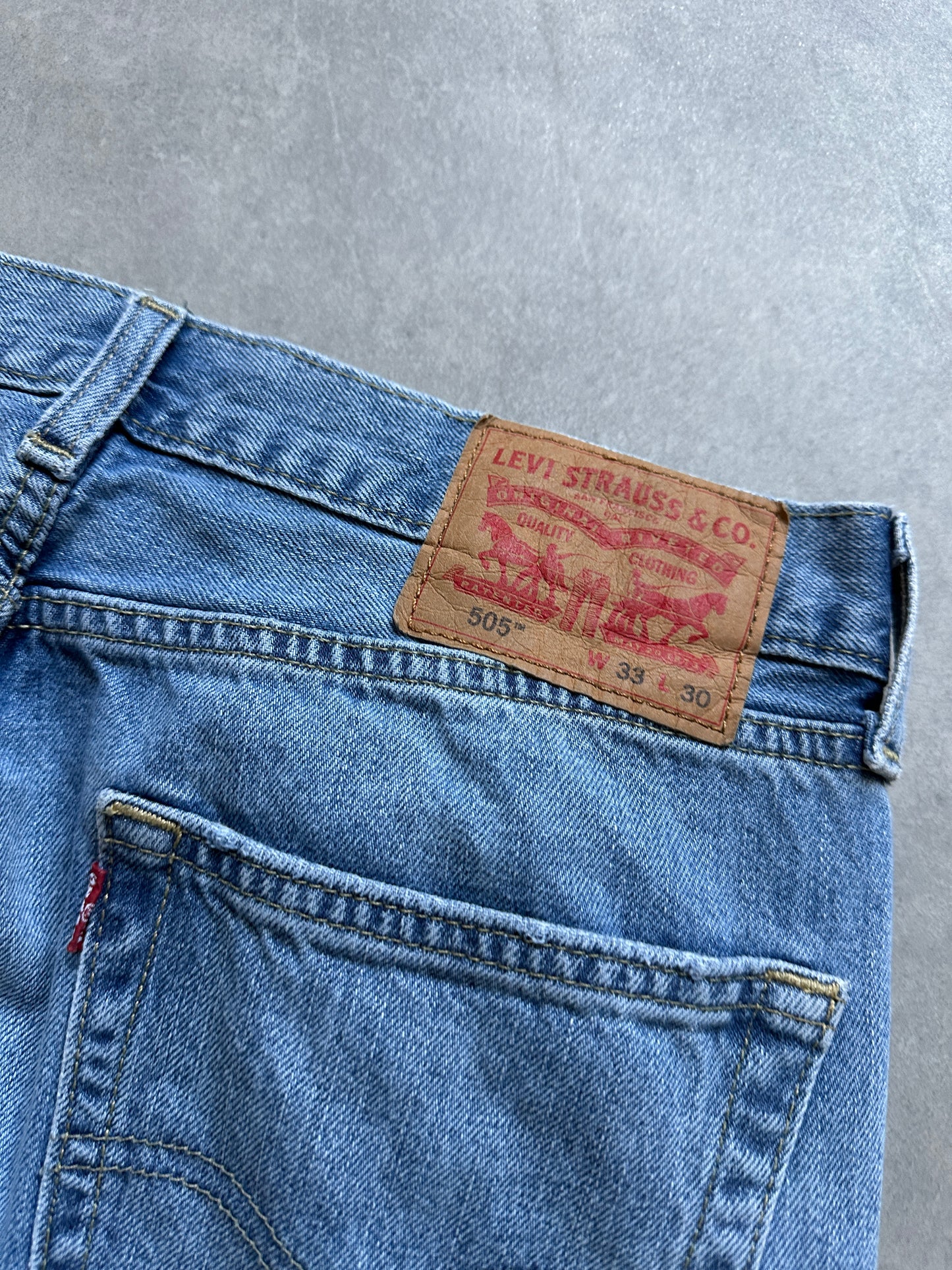 Levis 505 muške farmerke (33x30)