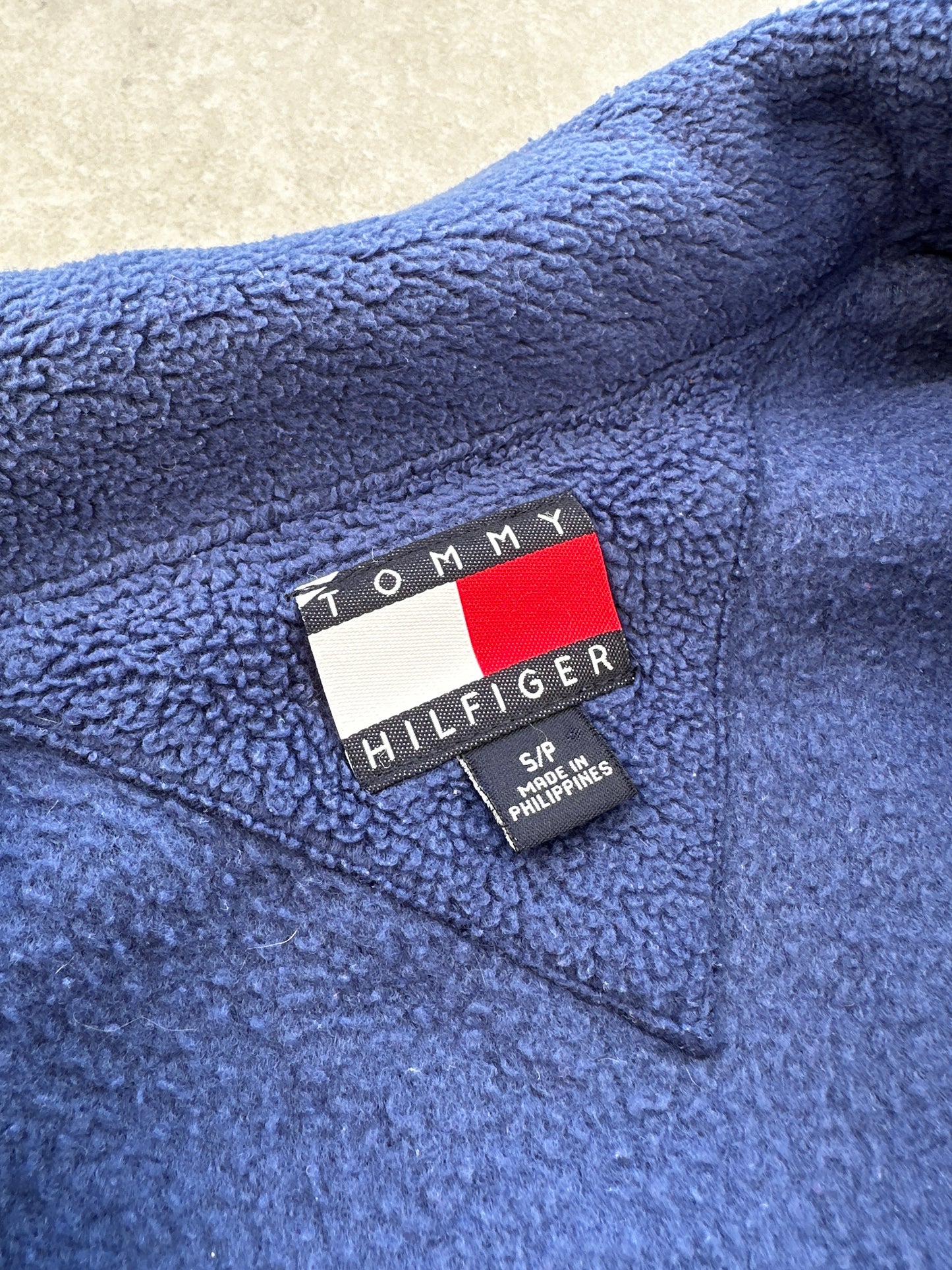 Tommy Hilfiger 2000s muski fleece prsluk (S)