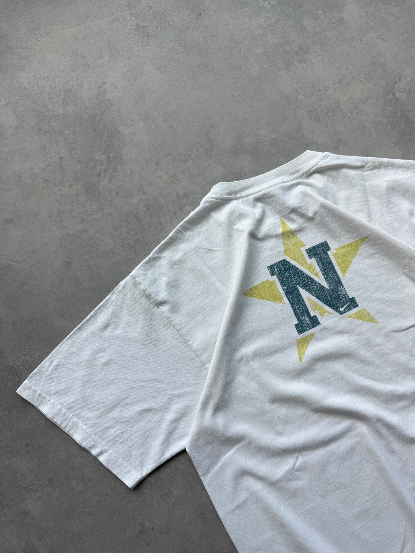 Nike Athletics vintage 90s muška oversized majica (M)