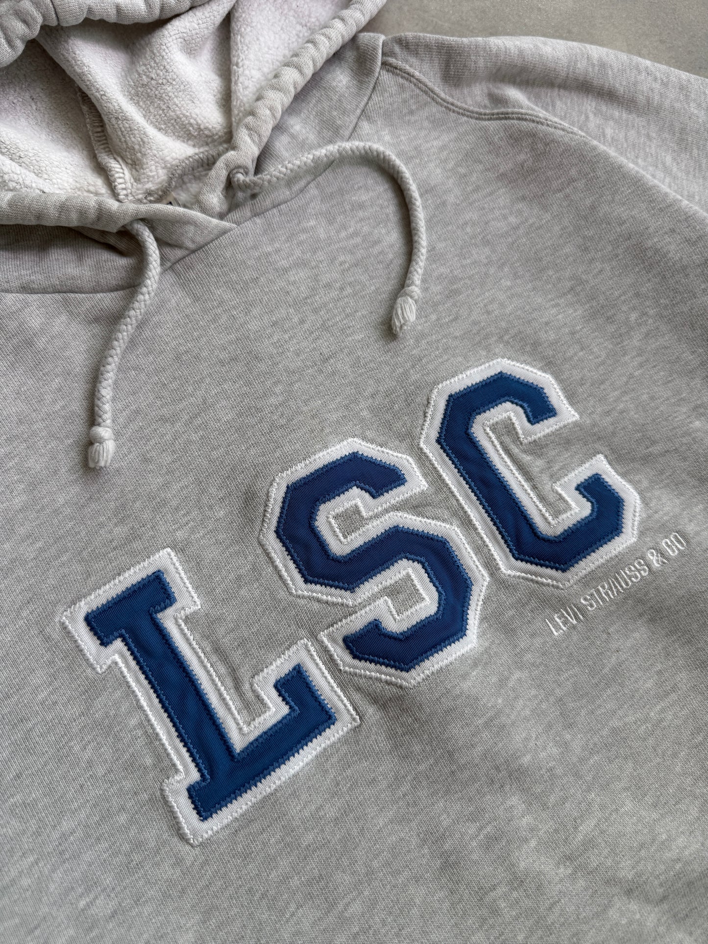 Levis vintage muška basic siva dukserica (L)