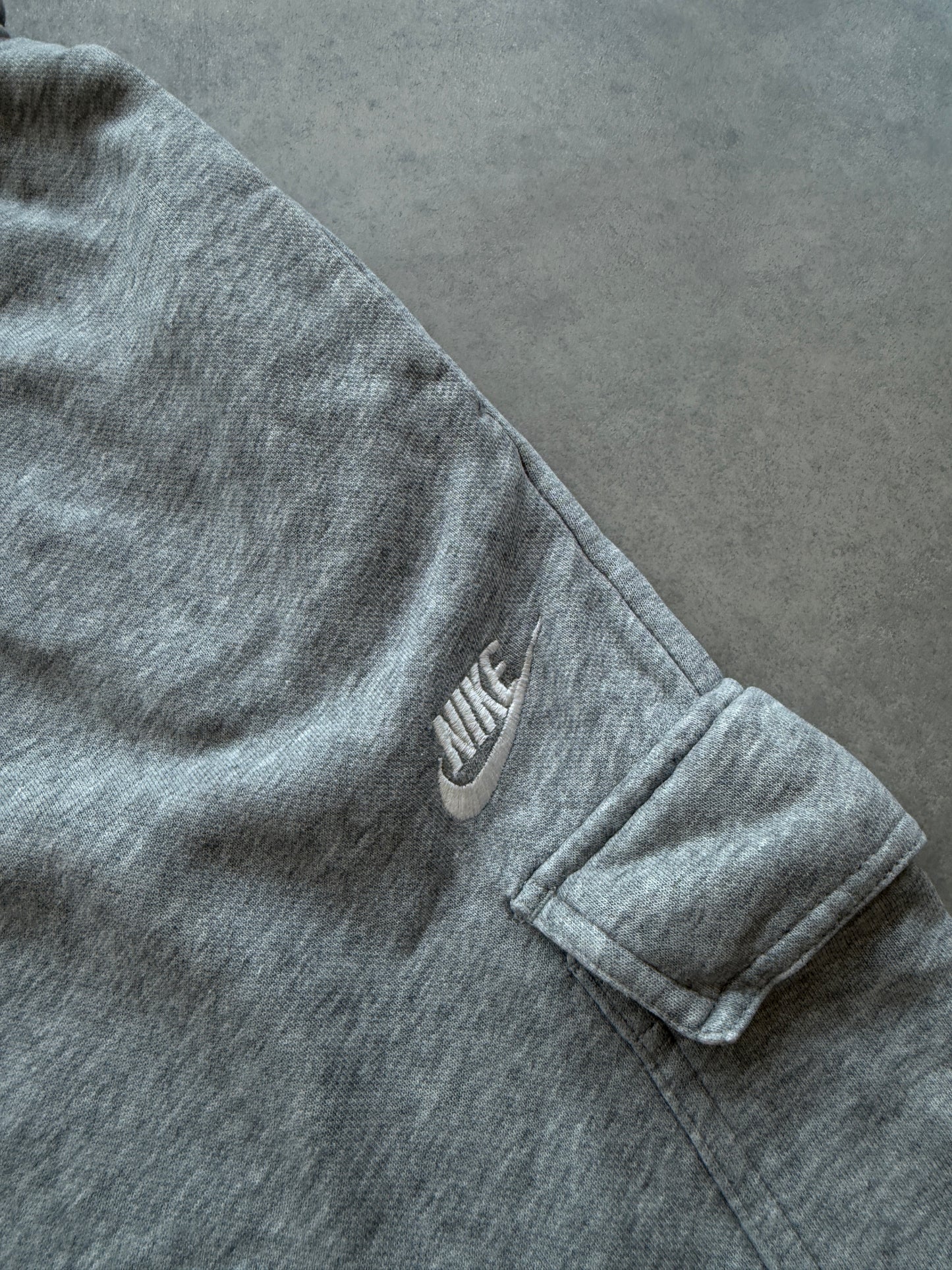 Nike muška siva cargo trenerka (S)