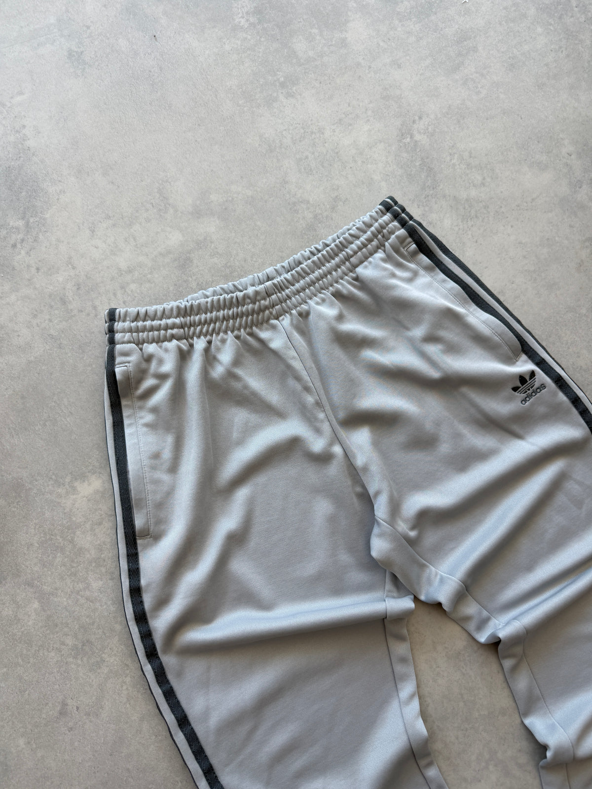 Adidas originals muška siva trenerka (L)