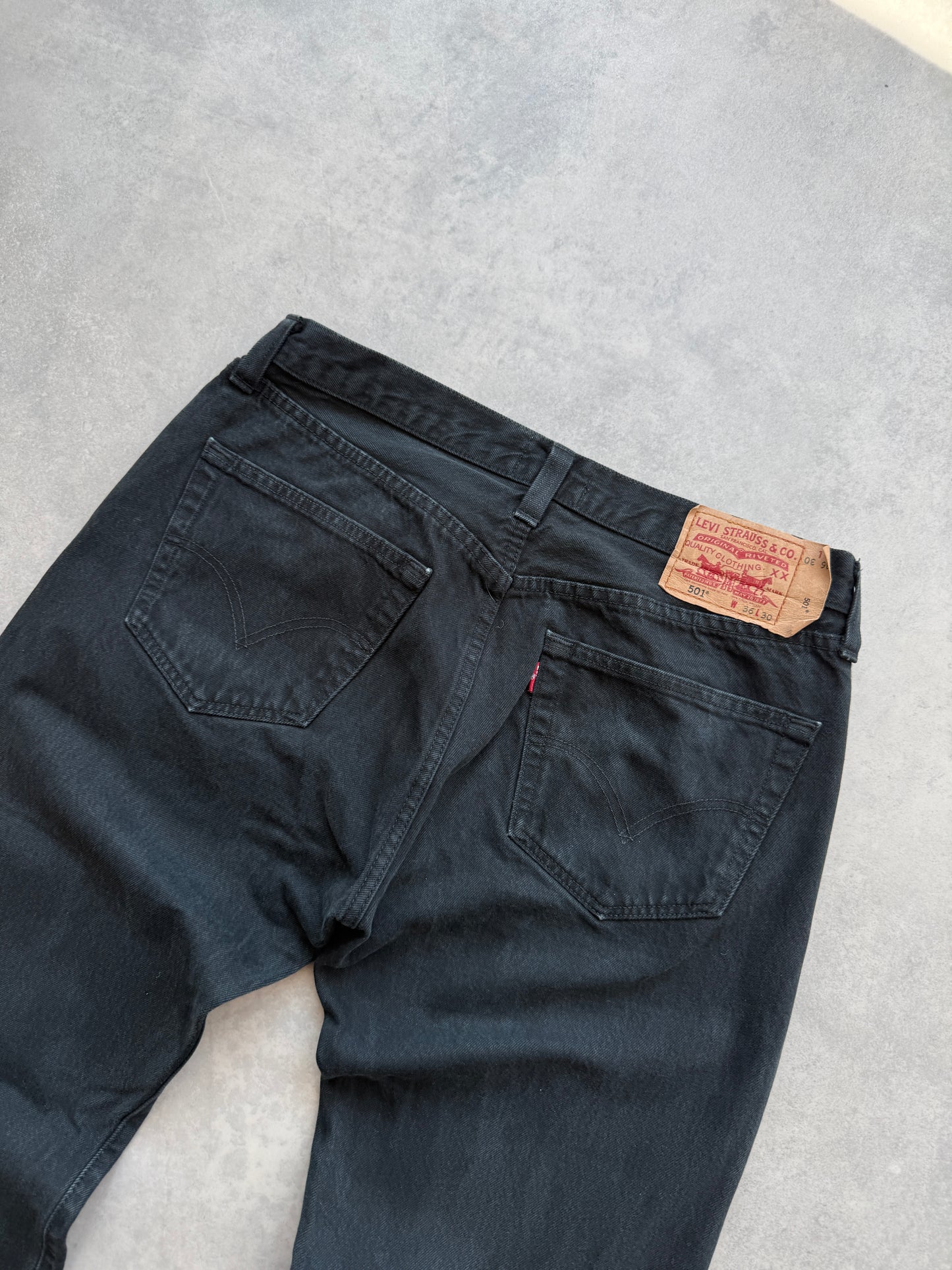 Levis 501 muške crne farmerke (36x30)