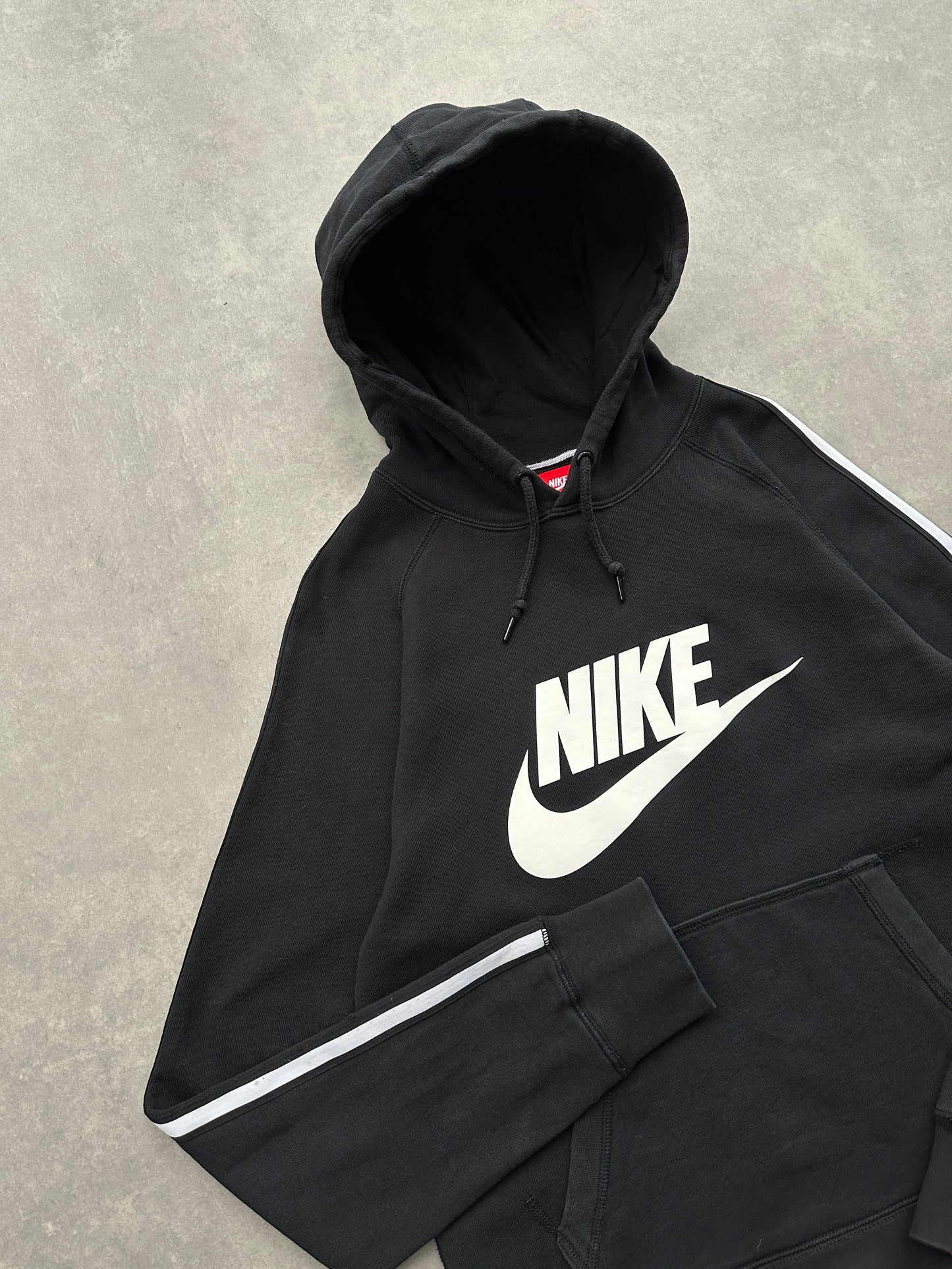 Nike basic crna muška dukserica (M)