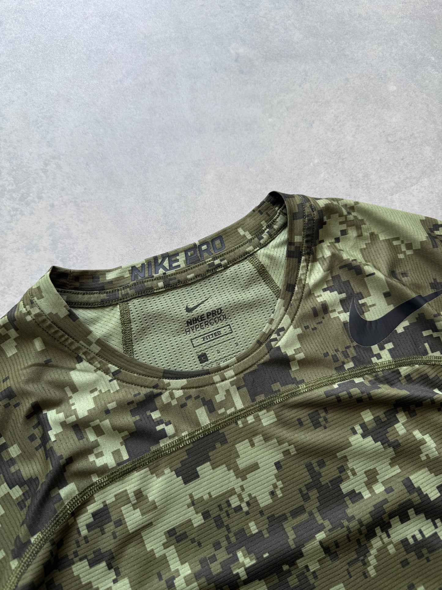 Nike Pro muška maskirna sportska majica (L)
