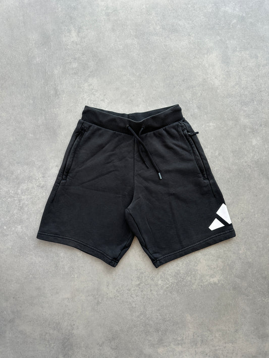 Adidas basic crni muški šorc (S)