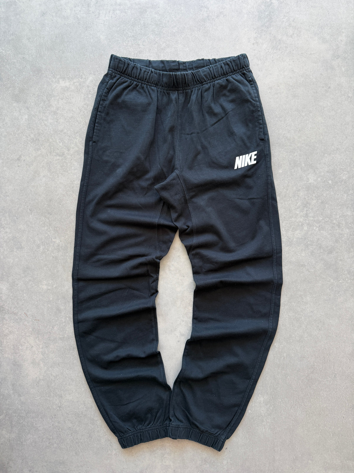 Nike muška basic crna trenerka (S)