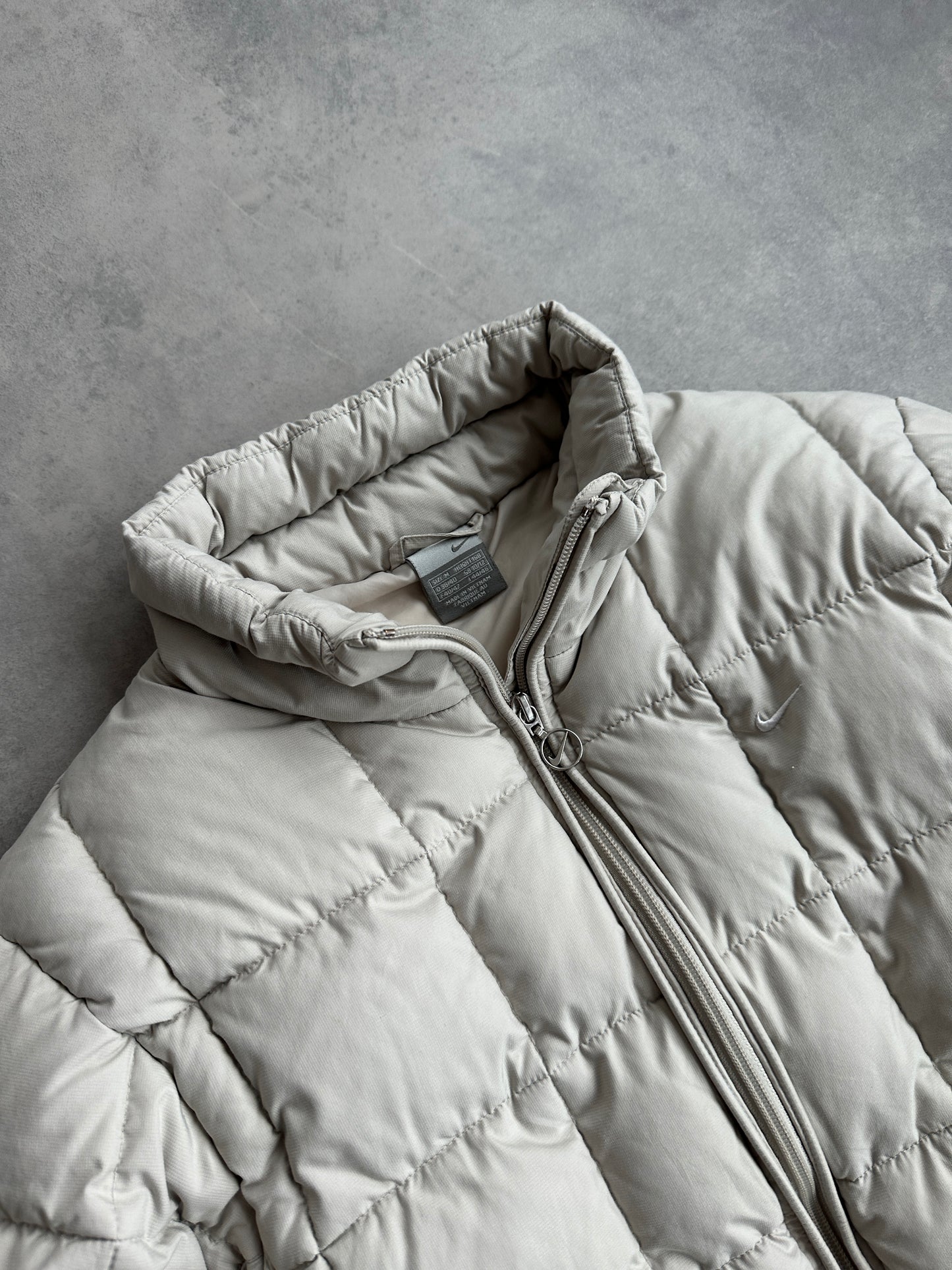 Nike 2000s ženska bijela puffer jakna (M)