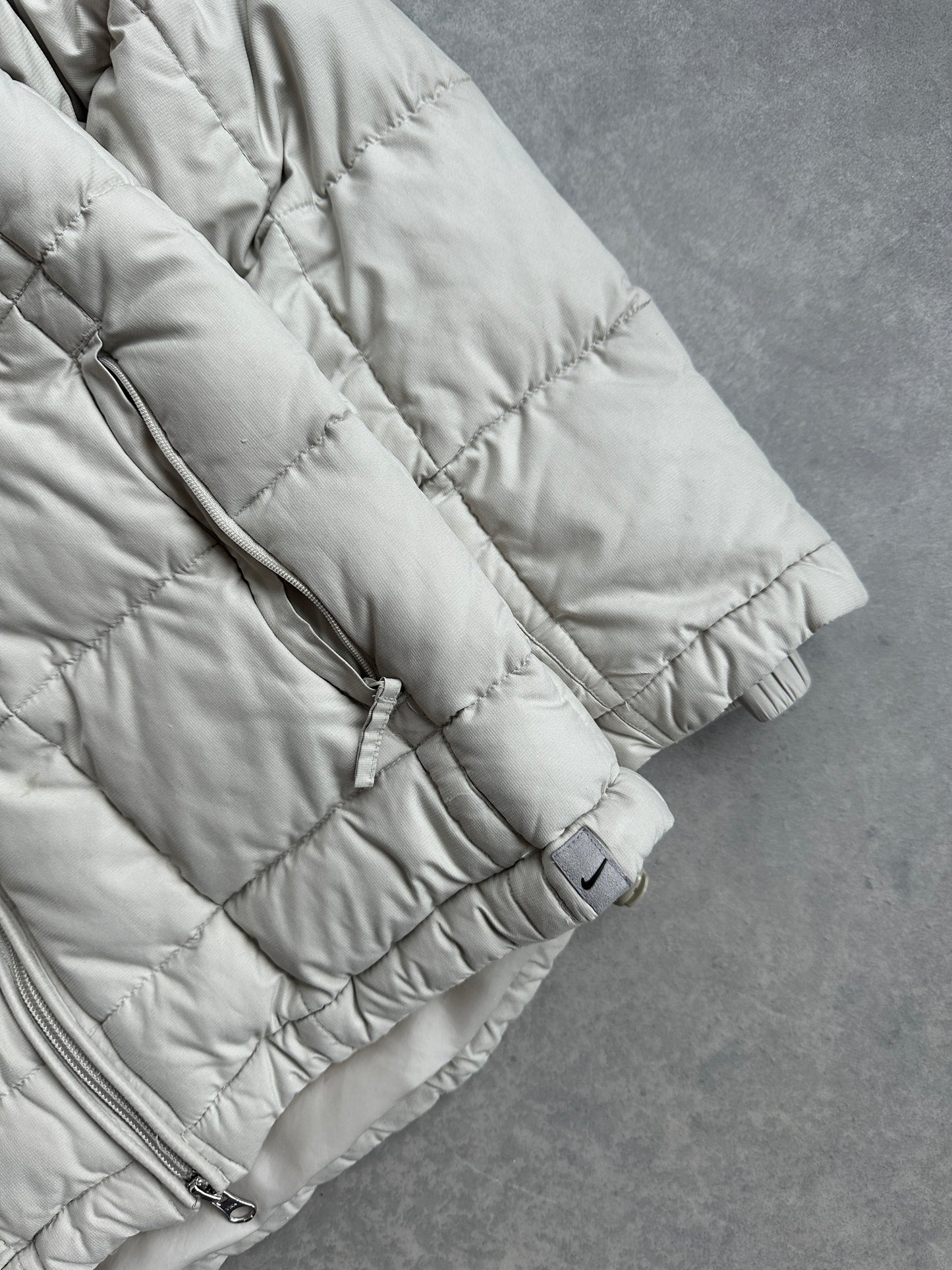 Nike 2000s ženska bijela puffer jakna (M)