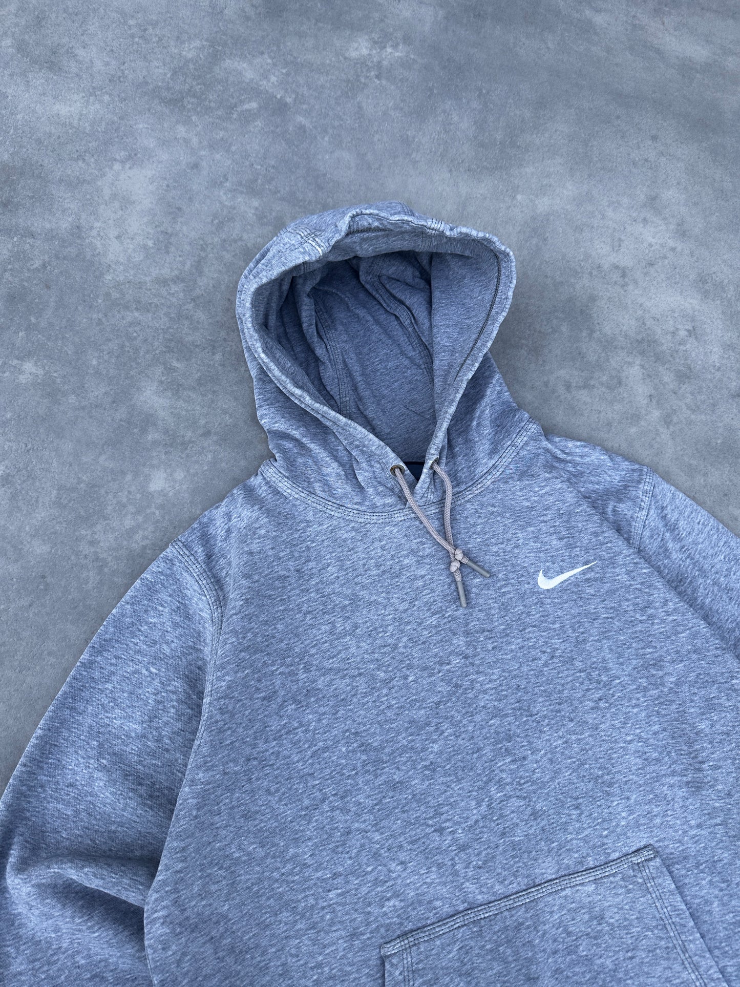 Nike basic siva muška dukserica (M)