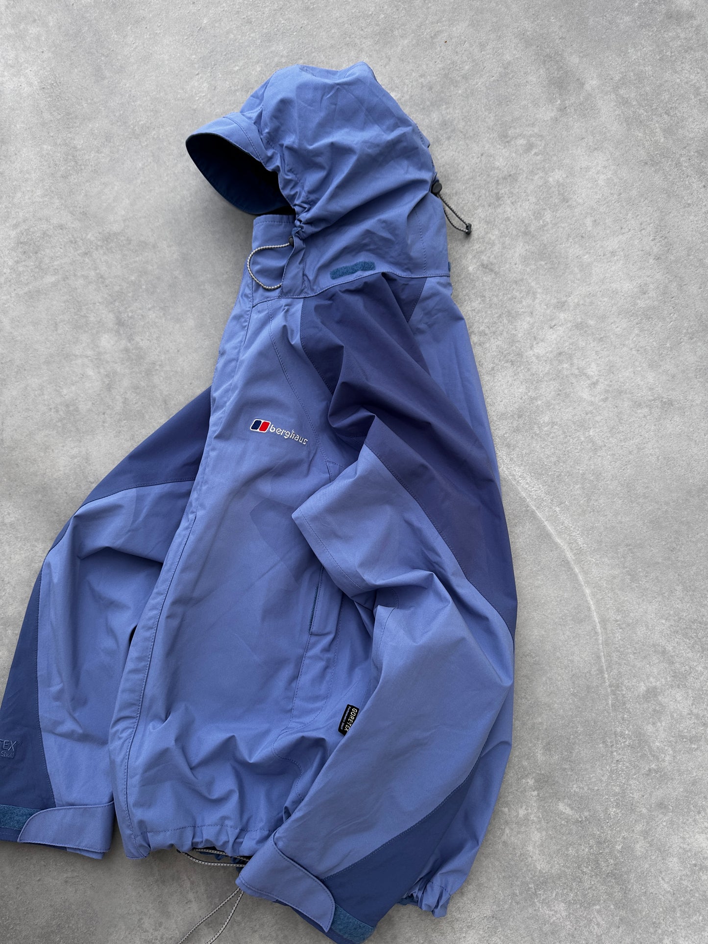 Berghaus 2000s ženska Gore Tex jakna (12)