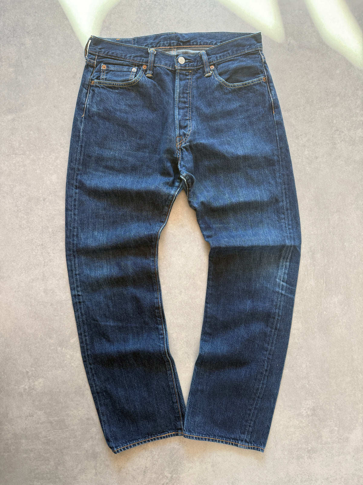 Levis 501 muške tamno plave farmerke (34x32)