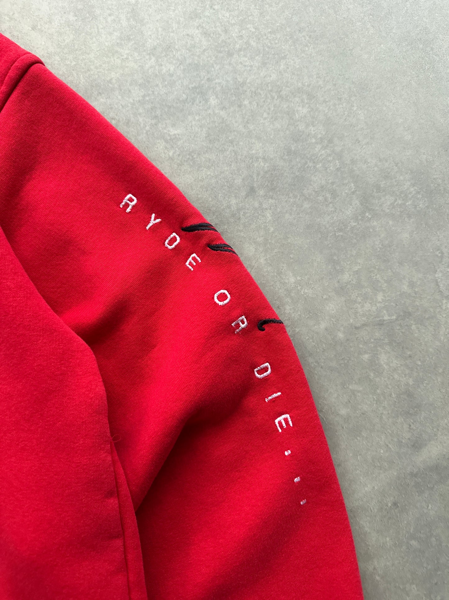 Ruff Ryders 2000s muška crvena dukserica (L)